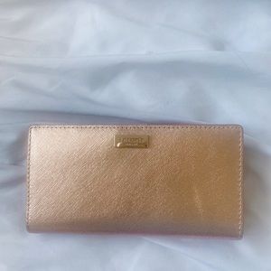 Kate Spade ♠️ rose gold wallet
